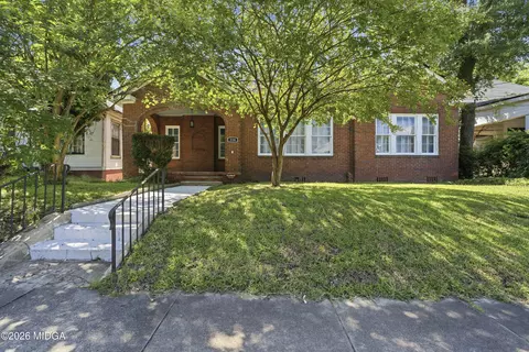 228 Clisby Pl, Macon, GA 31204