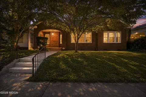 228 Clisby Pl, Macon, GA 31204
