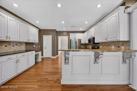 156 Henry Dr, Gray, GA 31032 photo 12