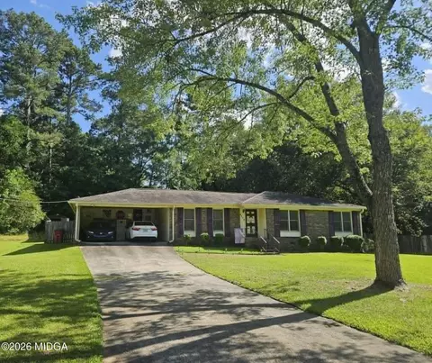 4776 Leo Pl, Macon, GA 31210