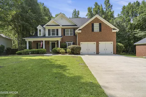 906 Huntcliffe Dr, Macon, GA 31210