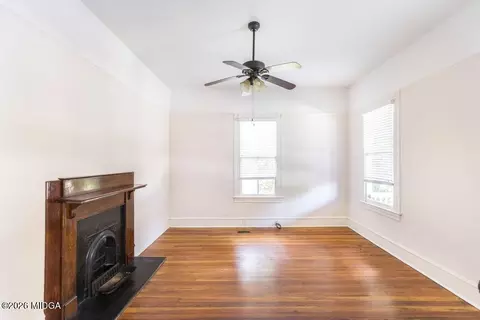 Living - 167 Pierce Ave, Macon, GA 31204 photo 1 of 5