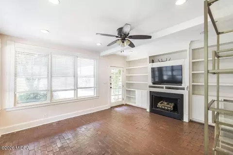 Living - 167 Pierce Ave, Macon, GA 31204 photo 3 of 5