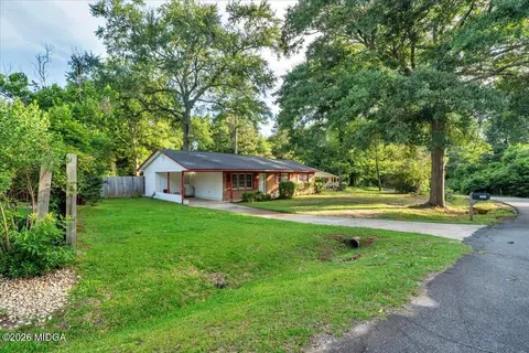 413 Davis Dr, Centerville, GA 31028 photo 4