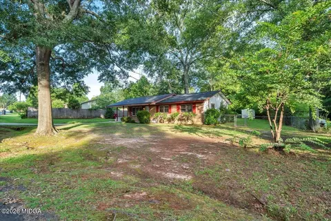 413 Davis Dr, Centerville, GA 31028 photo 1