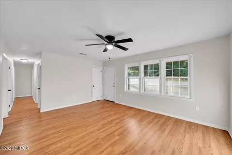 413 Davis Dr, Centerville, GA 31028 photo 9