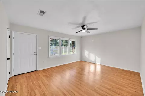 413 Davis Dr, Centerville, GA 31028 photo 10