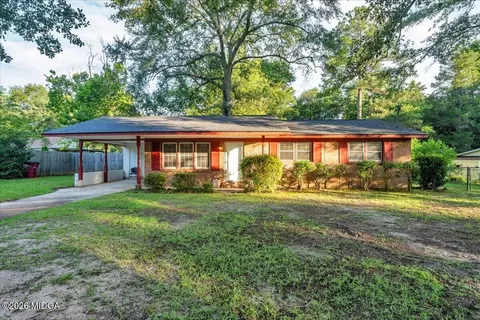 413 Davis Dr, Centerville, GA 31028 photo 3