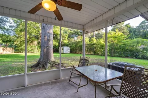 413 Davis Dr, Centerville, GA 31028 photo 8