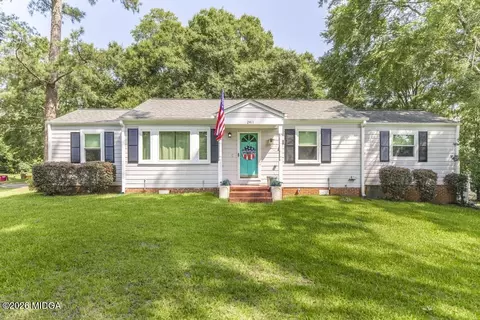2411 Old Holton Rd, Macon, GA 31204