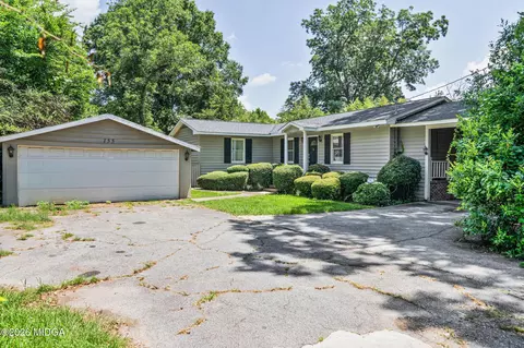 155 W Johnston St, Forsyth, GA 31029