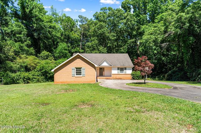 611 Fairmont Dr, Macon, GA 31210