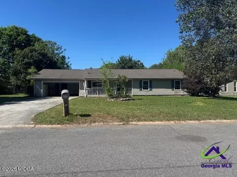 111 Foxfire Dr, Warner Robins, GA 31093