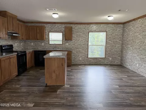 342 Wellington Dr, Byron, GA 31008 photo 3