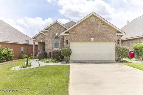 Exterior - 504 Eagle Springs Dr, Centerville, GA 31028 photo 3 of 9