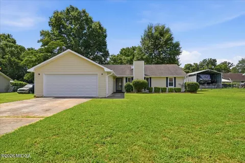 208 Sun Valley Dr, Warner Robins, GA 31093