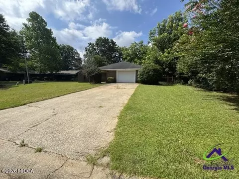 102 Modred Ct, Warner Robins, GA 31093