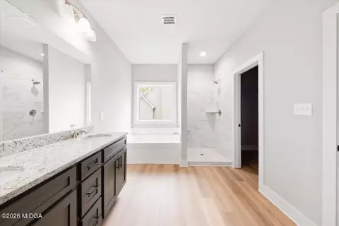 Entry Way - 202 Railroad St, Gray, GA 31032 photo 2 of 3