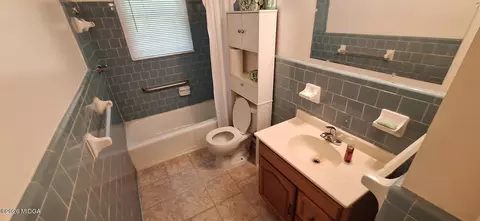 Bath - 58 Joyce Dr, Macon, GA 31217 photo 1 of 1