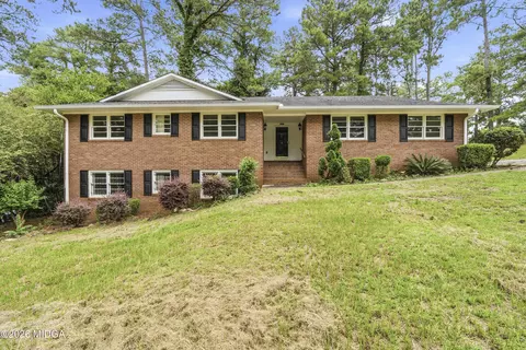 1803 Kirkwood Dr, Macon, GA 31211