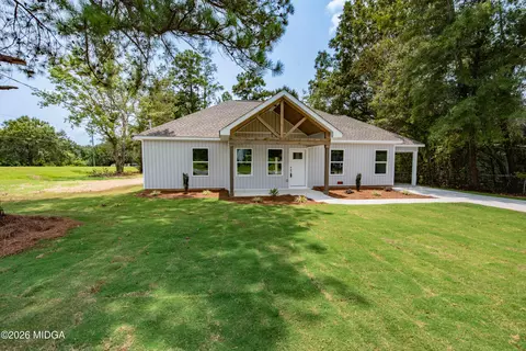 101 Little Farm Ln, Kathleen, GA 31047