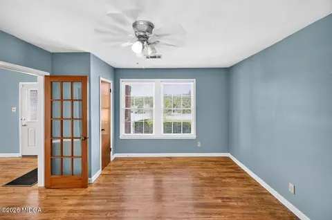 Living - 825 Maple St, Macon, GA 31201 photo 2 of 3