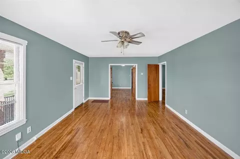 Living - 825 Maple St, Macon, GA 31201 photo 1 of 3