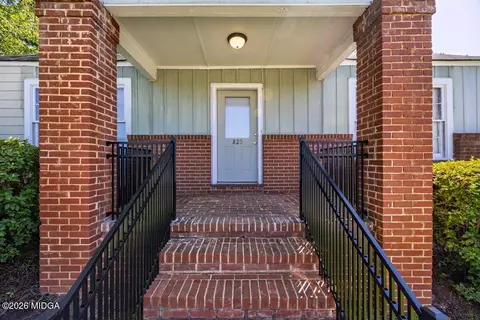 Exterior - 825 Maple St, Macon, GA 31201 photo 3 of 7