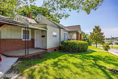 Exterior - 825 Maple St, Macon, GA 31201 photo 2 of 7