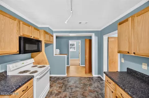 Entry Way - 825 Maple St, Macon, GA 31201 photo 1 of 3