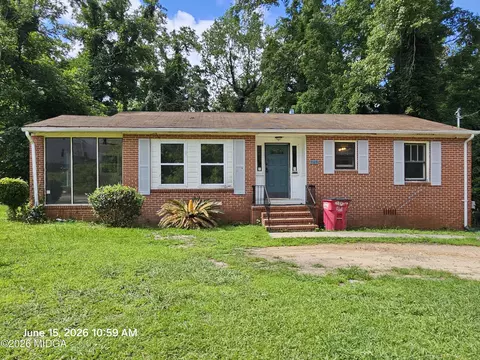 989 Curry Pl, Macon, GA 31211