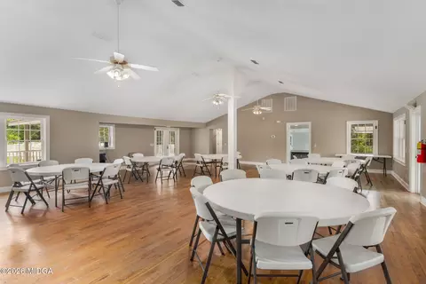 Dining - 102 Old Macon Rd, Gray, GA 31032 photo 2 of 2