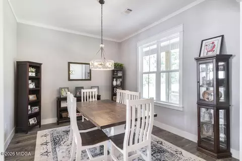 Dining - 665 Edge Rd, Forsyth, GA 31029 photo 1 of 2
