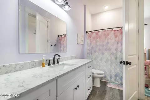 Bath - 665 Edge Rd, Forsyth, GA 31029 photo 4 of 5
