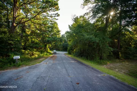3821 Crest Dr, Macon, GA 31217 photo 6