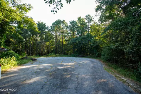 3821 Crest Dr, Macon, GA 31217 photo 3
