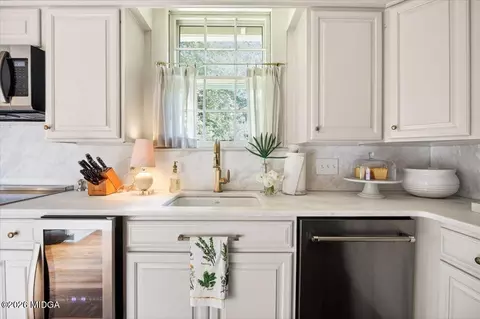 Kitchen - 2667 Stanislaus Cir, Macon, GA 31204 photo 3 of 3
