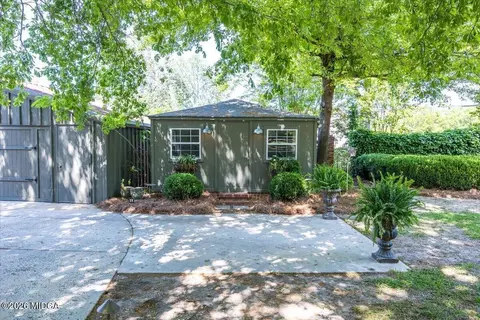 Exterior - 2667 Stanislaus Cir, Macon, GA 31204 photo 11 of 18