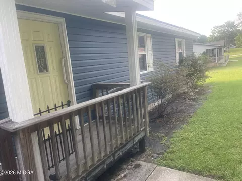 203 Sisson Dr, Bonaire, GA 31005