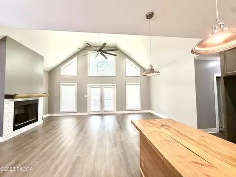 Living - 1244 Smith Rd, Forsyth, GA 31029 photo 2 of 6