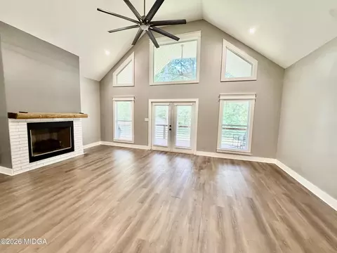 Living - 1244 Smith Rd, Forsyth, GA 31029 photo 4 of 6