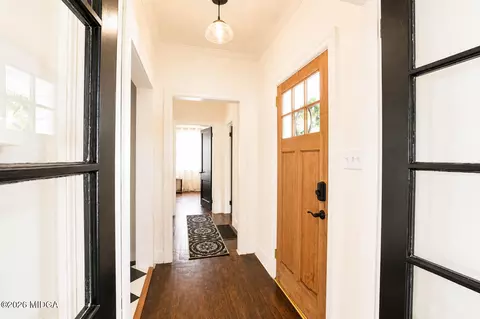 Entry Way - 342 Rogers Ave, Macon, GA 31204 photo 6 of 8