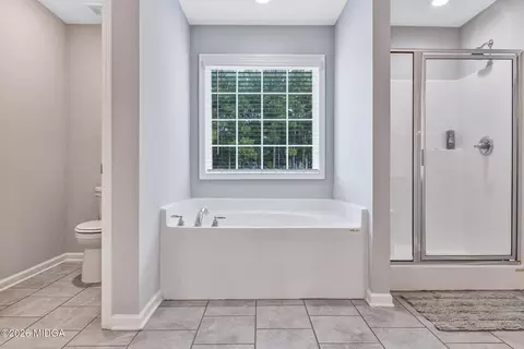 Bath - 4201 Cornwall Dr, Forsyth, GA 31029 photo 3 of 4