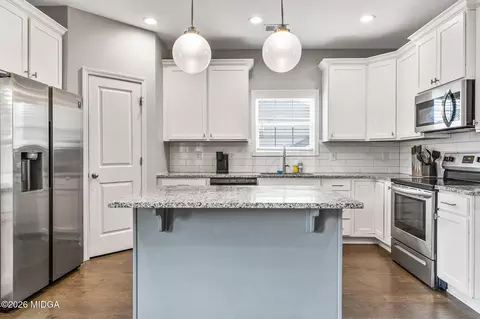 Kitchen - 4201 Cornwall Dr, Forsyth, GA 31029 photo 1 of 2