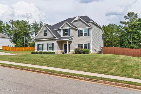 Exterior - 4201 Cornwall Dr, Forsyth, GA 31029 photo 6 of 7