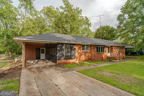 1106 Knoxville St, Fort Valley, GA 31030