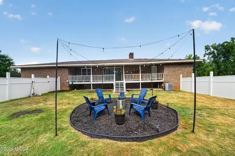 Exterior - 765 Central Rd, Thomson, GA 30824 photo 7 of 8