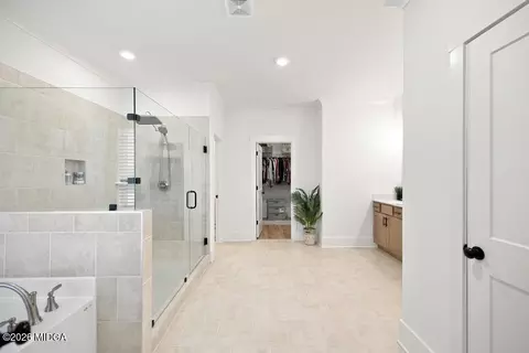 Entry Way - 3994 Jersey Covington Rd, Covington, GA 30014 photo 5 of 10