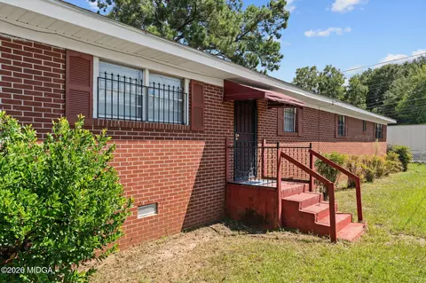801 E Church St, Fort Valley, GA 31030