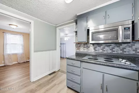 Entry Way - 149 Tanner Ter, Macon, GA 31217 photo 2 of 3